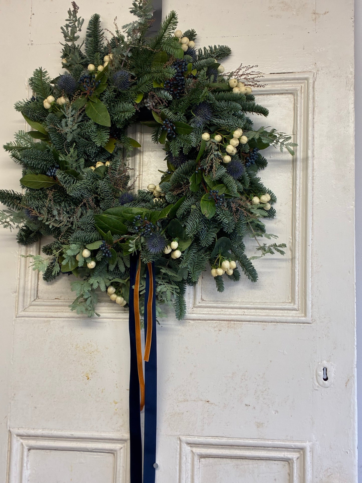 Thistle winter wreath